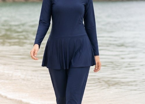 Modest swim set style