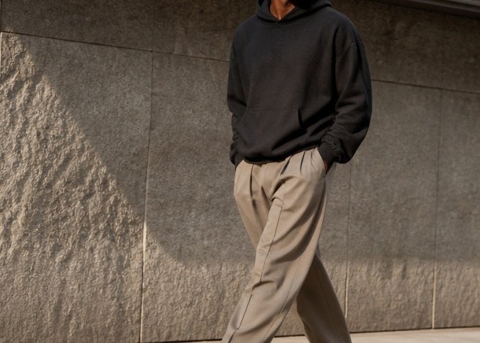 Oversized street-style unisex hoodie